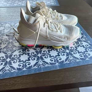 lebron basketball shoes